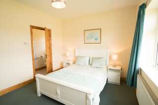 Отели типа «постель и завтрак» Fortview Bed and Breakfast Инишкрон Двухместный номер с 1 кроватью и собственной ванной комнатой-3